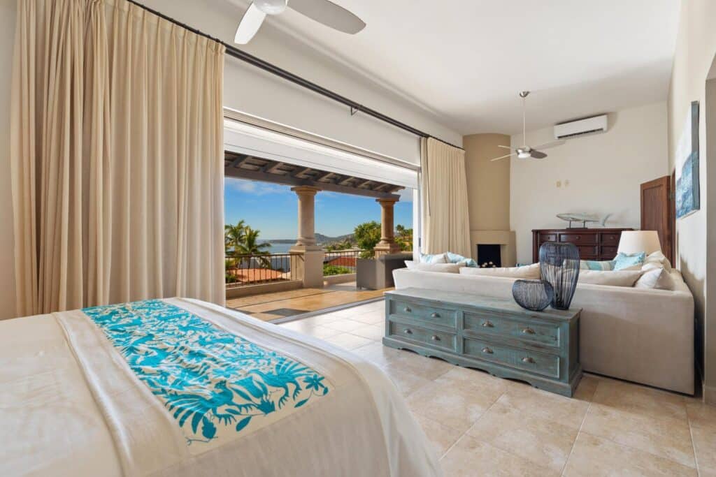 Casa Girard, a luxurious 3-bedroom house in Los Frailes, La Jolla, San Jose del Cabo